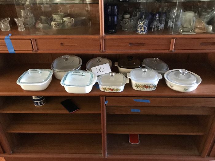assortement of 9 glass baking dishes/pans/bowls  http://www.ctonlineauctions.com/detail.asp?id=680839