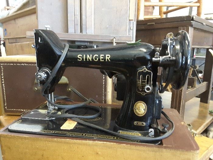 Protable Singer sewing machine