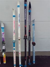 X Country skis