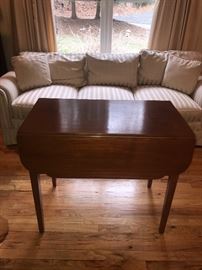 Federal Cherry Pembroke Table c.1810