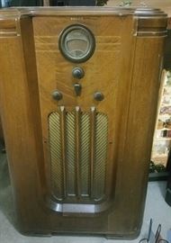 Philco Stand Up Radio