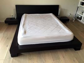 Platform Bed & 2 Nightstands - Queen | Espresso