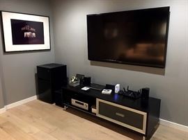 Blueprint TV Bench Espresso Finish
Local pickup only in Los Angeles, CA