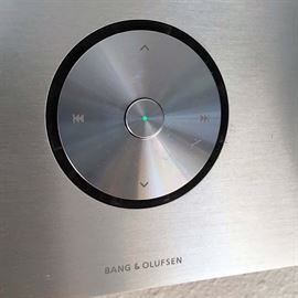 Bang & Olufsen Beosound 8 2 Speaker Dock Station Silver Black Mp3 IPod USB