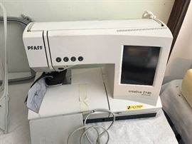 PFAFF Creative 2140 Computerized Sewing Machine