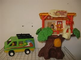 Vintage Fisher Price Dare Devil Green Sport Van Adventure People, Winnie The Pooh Tree 