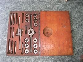 Vintage Blue Point Tap & Die Tool Set in Wood Case Snap On Automotive Mechanic