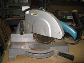 Maakita Miter Saw