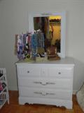 DRESSER WITH MIRROR TO MATCH POSTER BED AND OTHER DRESSER