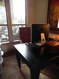 LARGE DESK OPEN STYLE