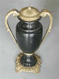 BLACK URN W/ ORMALU