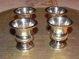 SMALL URNS IN STERLING SILVER