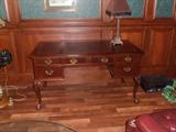 BEAUTIFUL CHIPPENDALE DESK