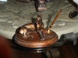 GREYHOUND PEN HOLDER