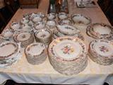 COMPLETE SET OF SERVICE FOR 12 OF ROYAL BAYREUTH CHINA