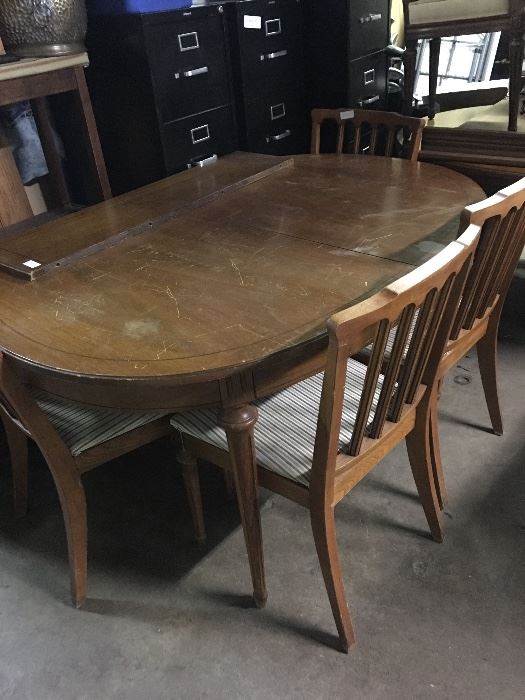 Nice kitchen or Retro Dining Table with chairs 