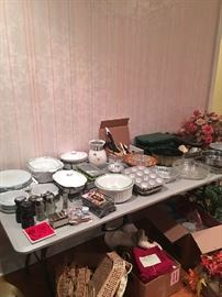 Various kitchen items.  Corelle bakeware, pie plates, muffin tins etc.