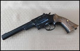  Crossman .177 mm CO2 pellet pistol