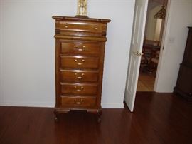 Ladies Lingerie chest