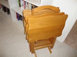 Set of tray tables