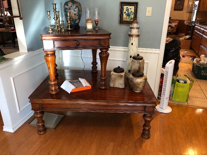 Hooker Furniture coffee and end table