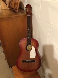 Global Acoustic Guitar