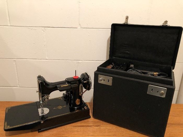 Antique Singer Featherweight Sewing Machine