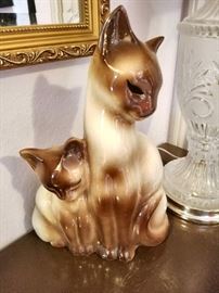 KRON Cat (no bulb or cord)