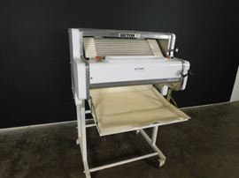 Fours Guyon French Baguette 20" Dough Moulder On S ...