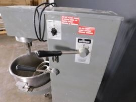 Univex SRM30+ 30-qt Floor Mixer w/ Variable Speed ...