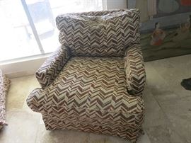 Have 2 of these. Think they are Hickory w/ Springs