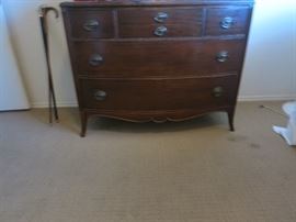 Antique Mahogany Chest of Drawers in Good Shape