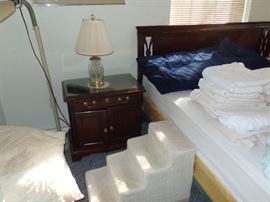 Side Table + Lamp + steps