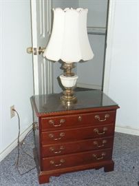 End Table with glass top + Lamp