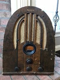 Antique Philco radio 