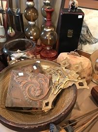 Lots of lovely decorative items.