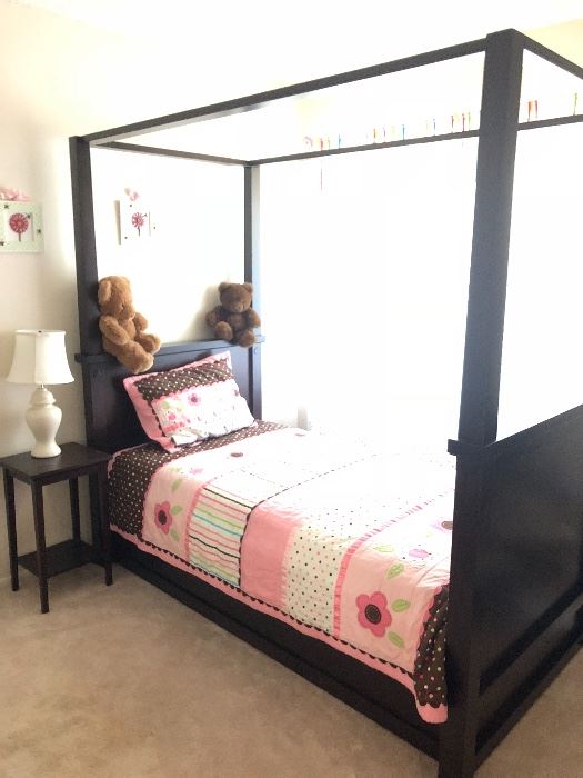 Canopy Trundle Bed