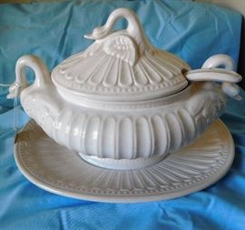Vintage swan tureen