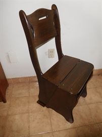 Chair that converts to a ladder