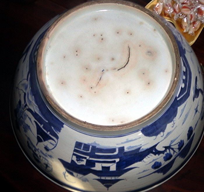 early 19th C. Canton bowl bottom