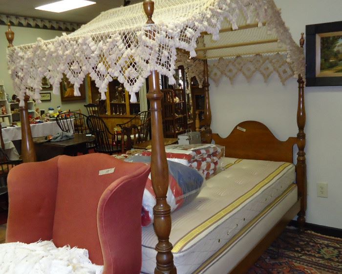 one of 2 Kindel twin poster canopy beds