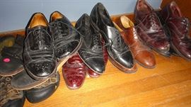 Men's vintage Wing tip shoes,  Size 12