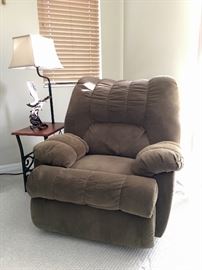 Oversize Recliner