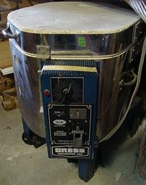 Small Cress Model K kiln