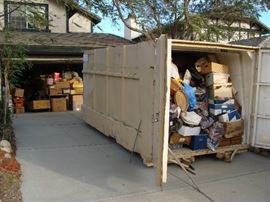 THE POD OF PROMISE! LOADED WITH GOODIES WE WILL NOT GET OUT UNTIL SATURDAY!! FRESH GOODIES!