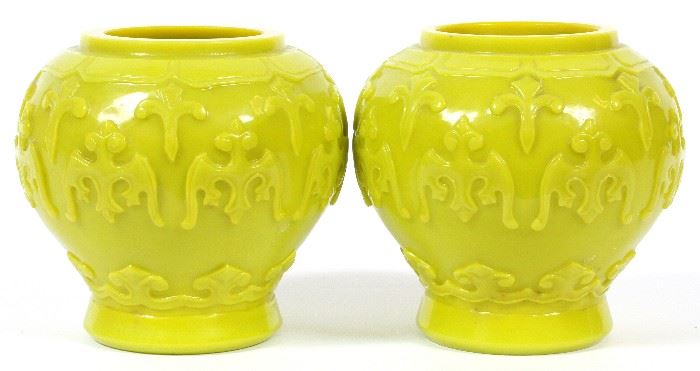 #1256 - CHINESE PEKING GLASS VASES, EARLY 20TH C. PAIR, H 5.5", DIA 5.75"