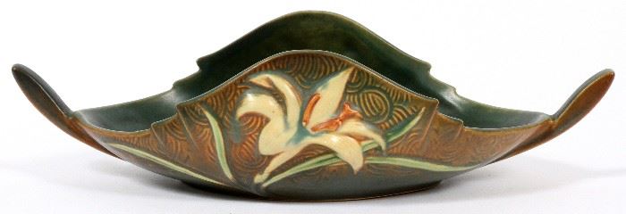 #1334 - ROSEVILLE 'ZEPHYR LILY' SIENNA CONSOLE BOWL, H 4", L 14"