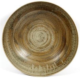 #1338 - OAK PACKARD POTTERY CHARGER, DIA 15 3/4''