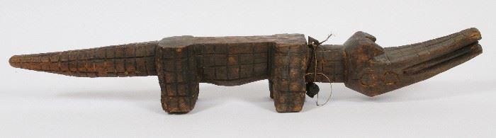 #1225 - AFRICAN WOOD TRIBAL CARVING OF CROCODILE, H 3", W 3", L 21"