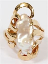 #2246 - 14 KT RING WITH MOTHER OF PEARL